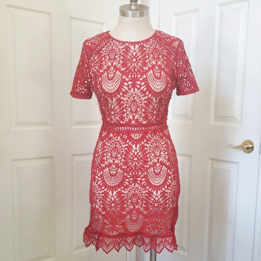 HIDDEN LABEL Red Crochet Lace Dress Short Sleeve SMALL